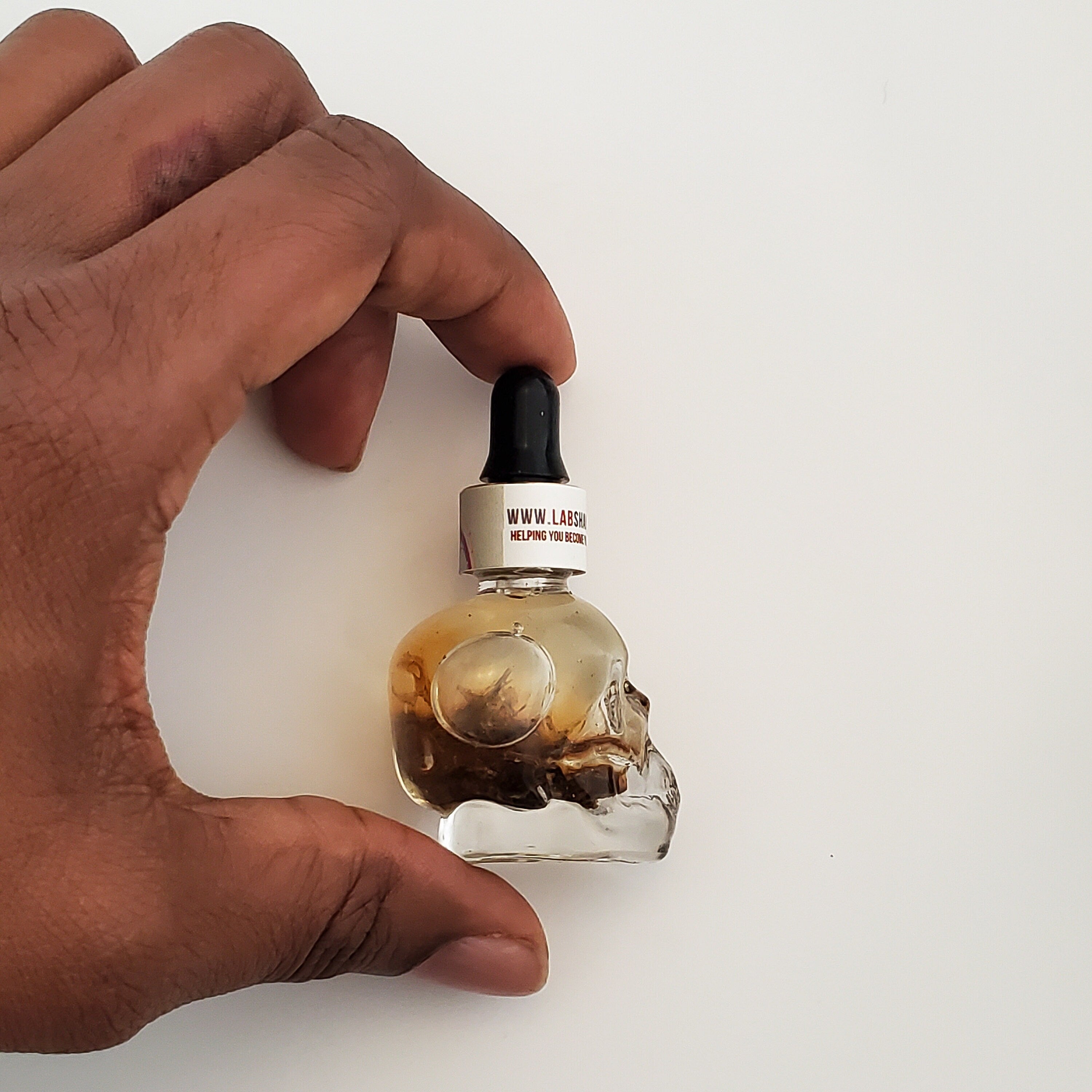 Hecate oil, conjure oil, art of the root, spell oil, candle dressing, prayer oil for goddess Hekate. Spiritual oil. Scented Hecate oil. A manifesting, altar oil to honor goddess Hecate.